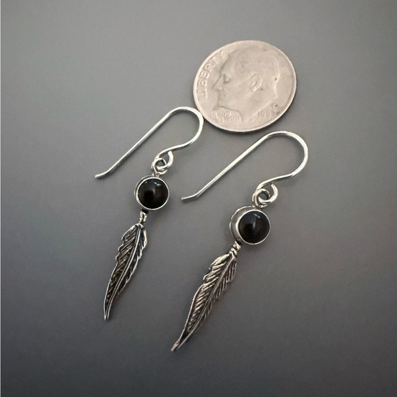Southwester Onyx Feather 925 Sterling Silver Earrings - Picture 3 of 4